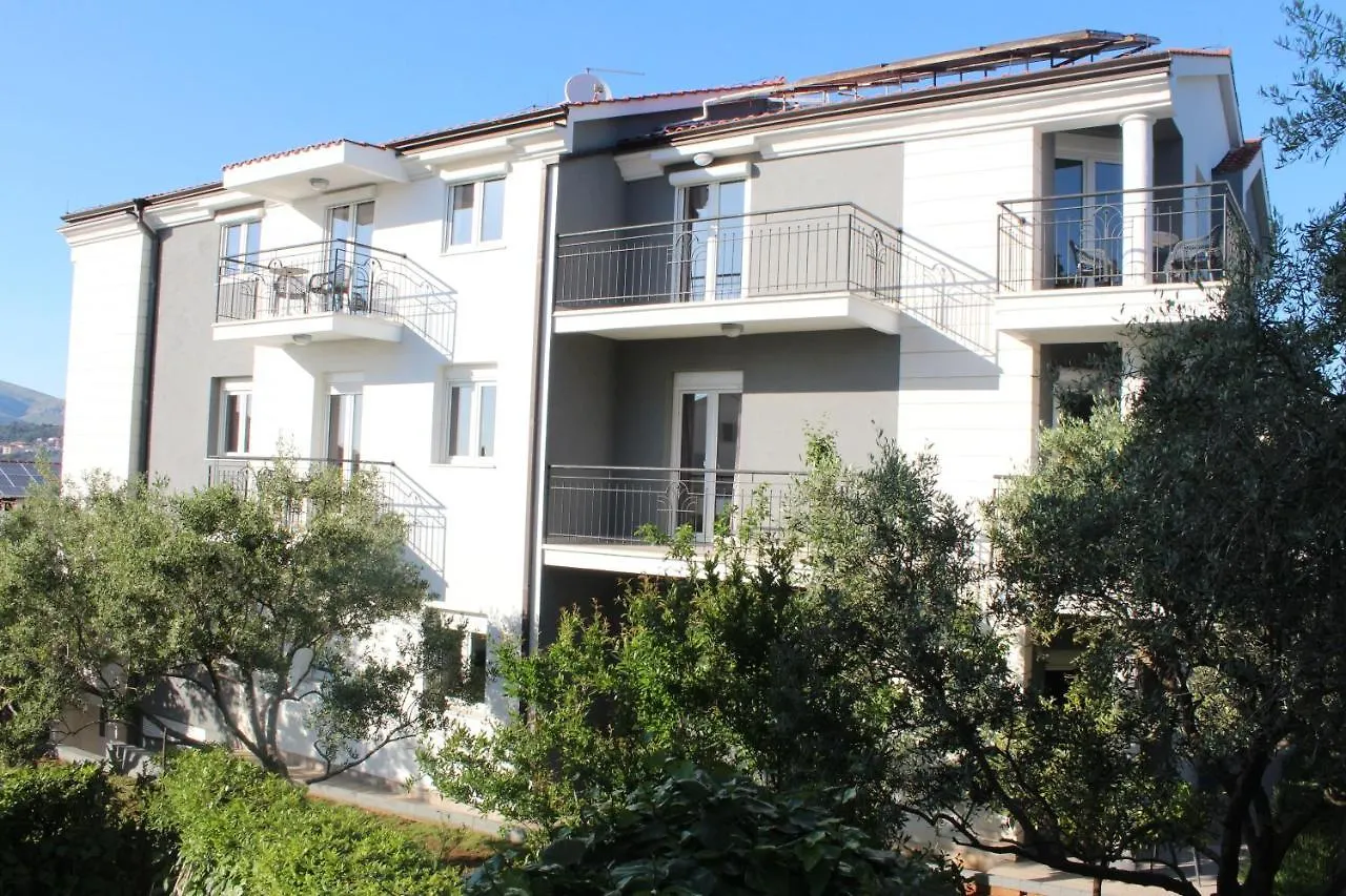 Villa Mihaela 0*, Trogir Croatia